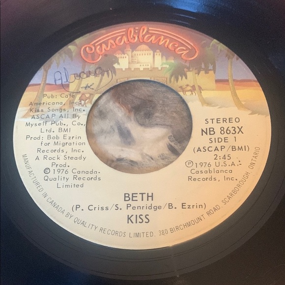 💥3/$20 Vintage KISS 'Detroit Rock City' Vinyl Record - Picture 2 of 5